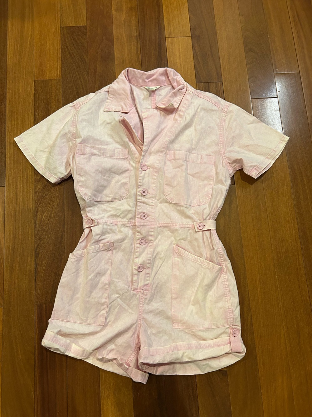 Versona Light Pink Short-Sleeve Button Front Romper size XS